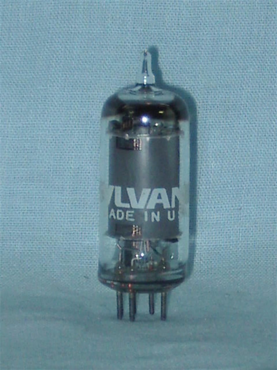 Válvulas pentodo de saída de áudio com base subminiatura de sete pinos - Válvula 6AK6 Sylvania
